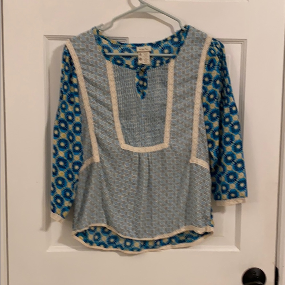 Blue Yellow Print Blouse w Cream Crochet Accents